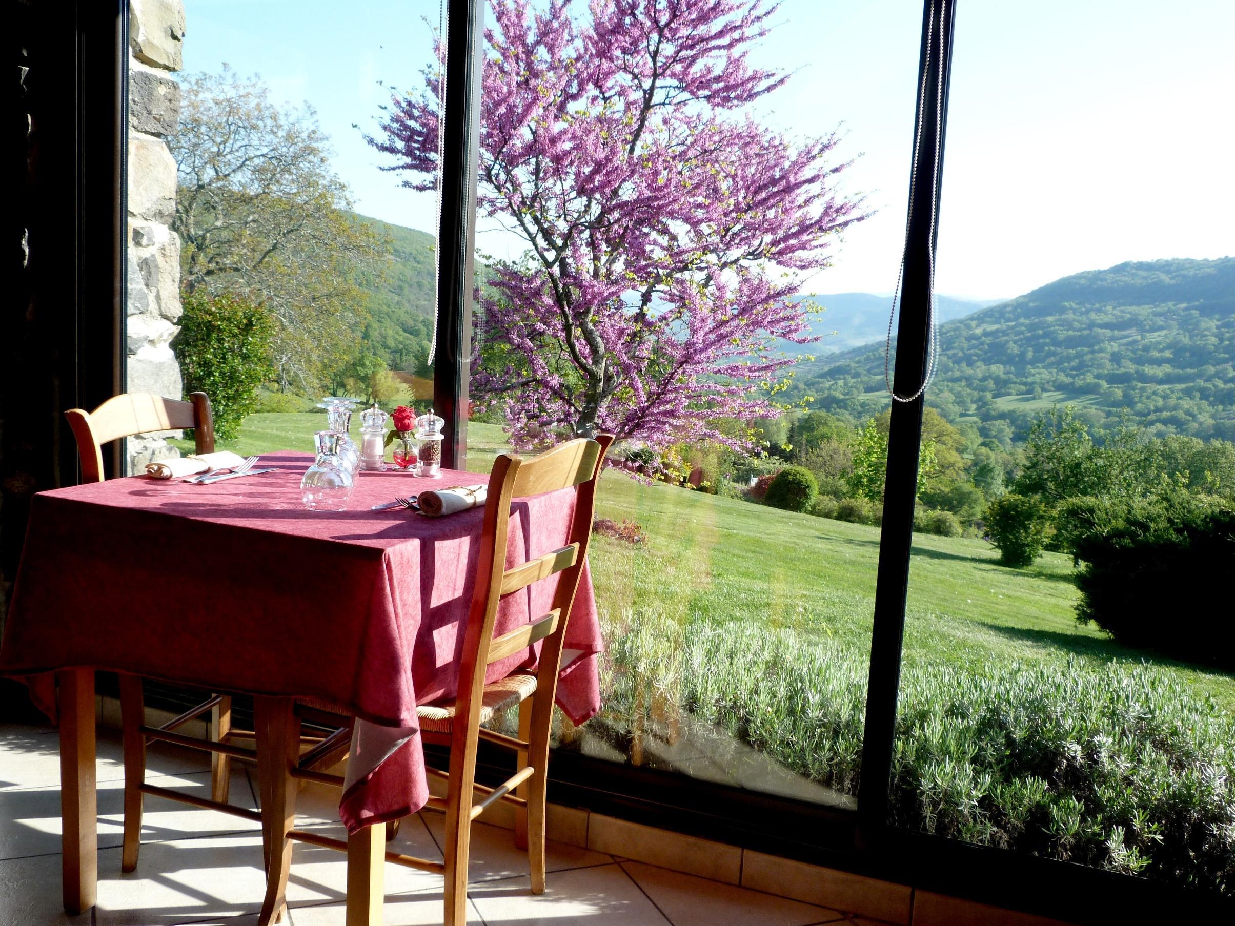 Logis Hotel-Restaurant La Mere Biquette Saint-Pons  Dış mekan fotoğraf