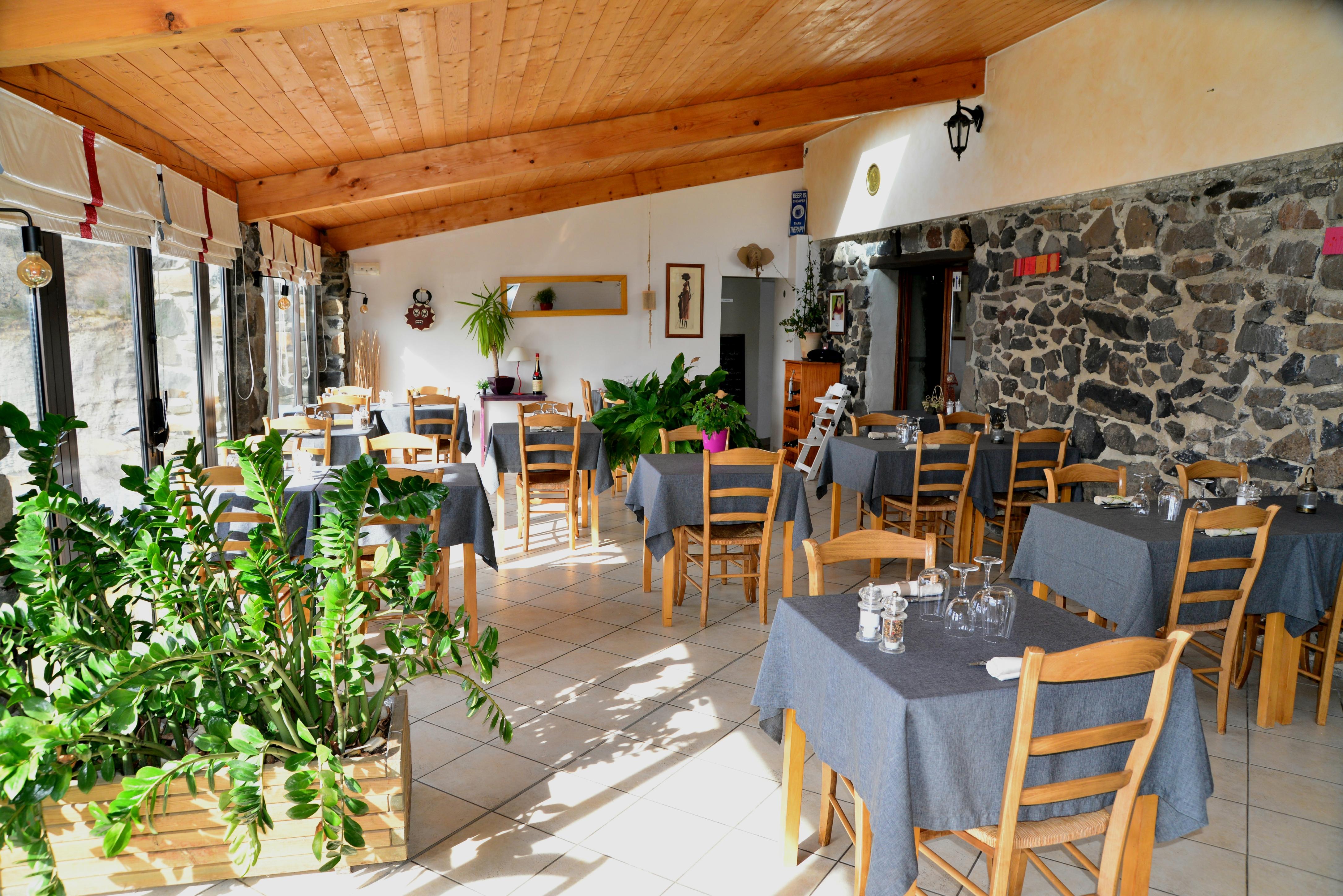 Logis Hotel-Restaurant La Mere Biquette Saint-Pons  Dış mekan fotoğraf